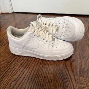Nike Men's Air Force ‘07 Low White Sneakers